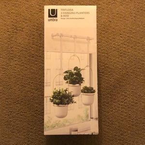Umbra hanging planter